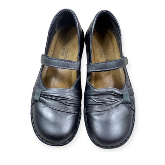 Naot Women’s 9 Tone Mary Jane Leather Shoe Pewter Gray Academia Preppy Comfort - Picture 1 of 9
